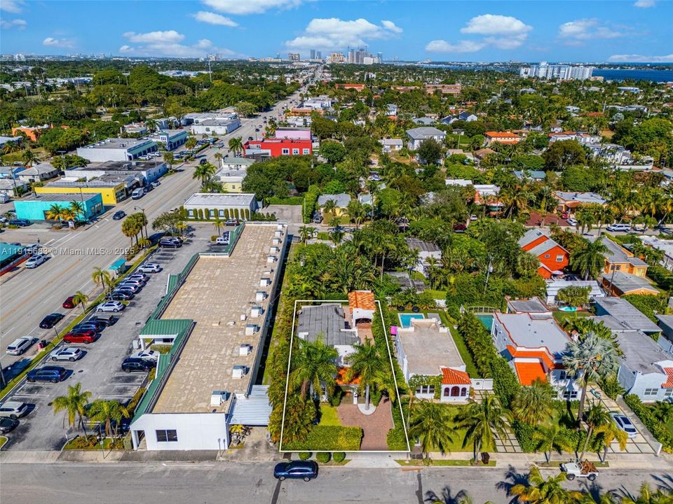 For Sale: $2,345,000 (3 beds, 2 baths, 1967 Square Feet)