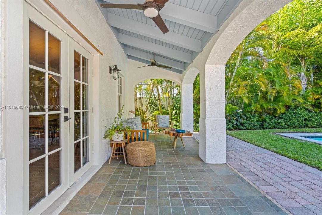 For Sale: $2,345,000 (3 beds, 2 baths, 1967 Square Feet)