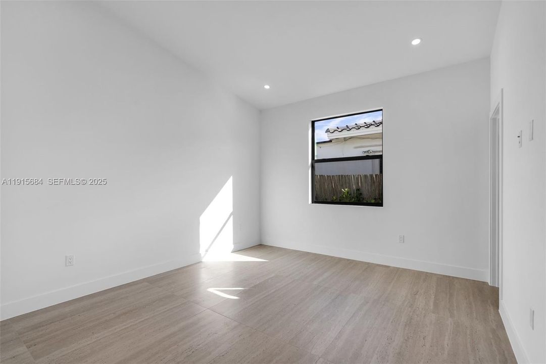 待售: $2,249,000 (4 贝兹, 4 浴室, 0 平方英尺)