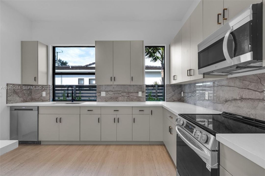 待售: $2,249,000 (4 贝兹, 4 浴室, 0 平方英尺)