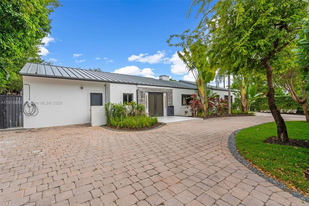 На продажу: $2,990,000 (4 спален, 4 ванн, 2975 Квадратных фут)