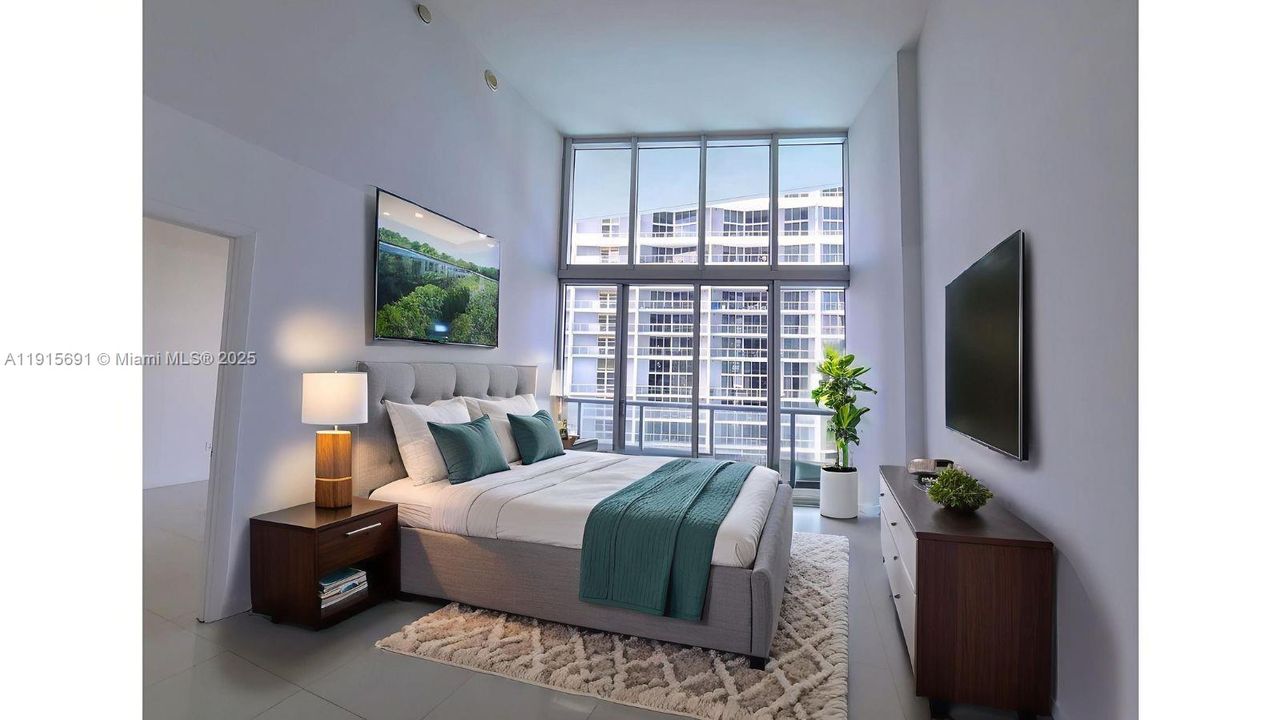 待售: $620,000 (1 贝兹, 1 浴室, 732 平方英尺)