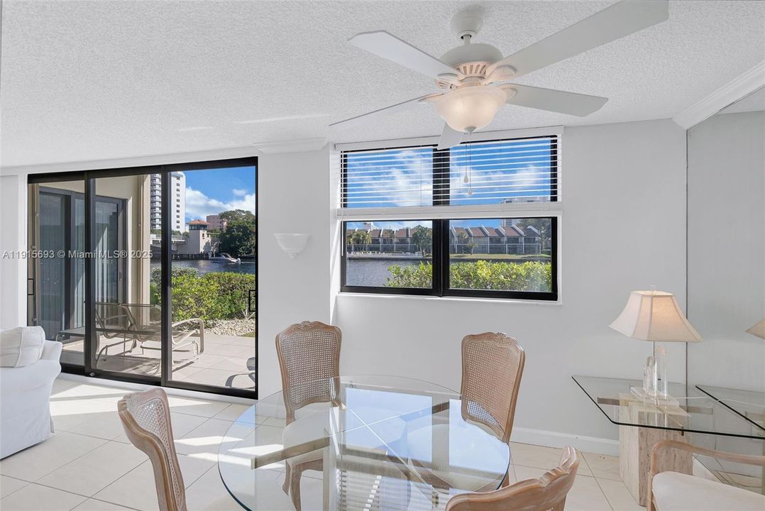 For Sale: $699,900 (2 beds, 2 baths, 1220 Square Feet)