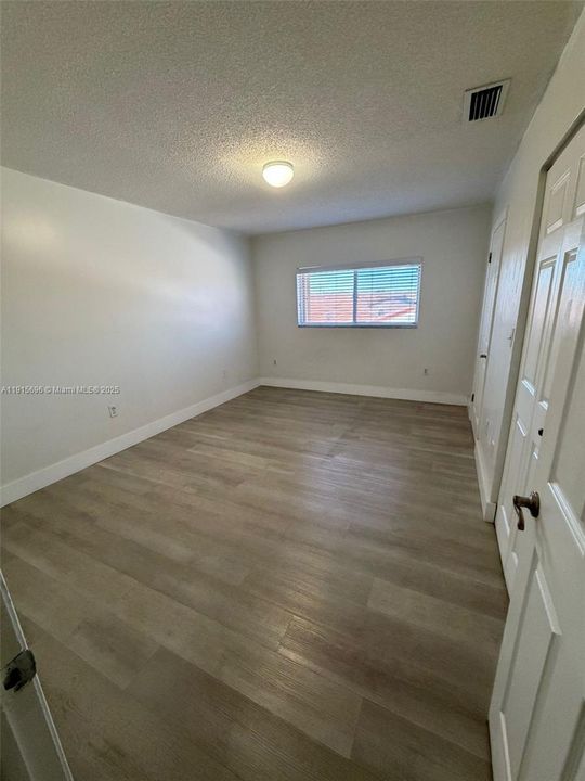 For Rent: $2,200 (2 beds, 2 baths, 990 Square Feet)