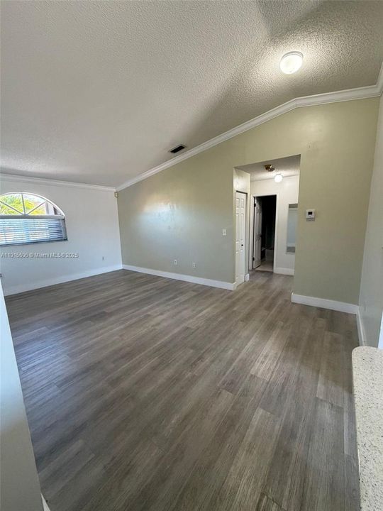 For Rent: $2,200 (2 beds, 2 baths, 990 Square Feet)