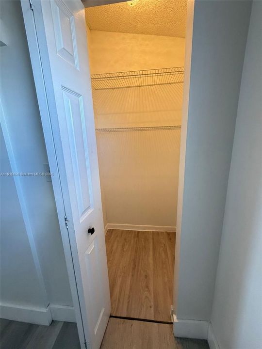 For Rent: $2,200 (2 beds, 2 baths, 990 Square Feet)