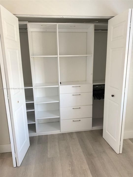 For Rent: $2,200 (2 beds, 2 baths, 990 Square Feet)