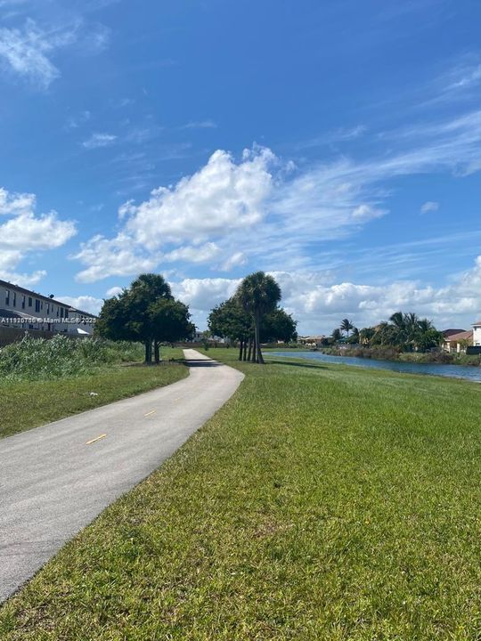 合同活跃: $2,750 (3 贝兹, 2 浴室, 1668 平方英尺)