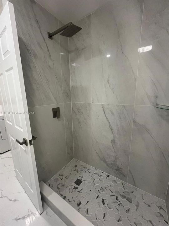 出租: $2,000 (3 贝兹, 2 浴室, 0 平方英尺)