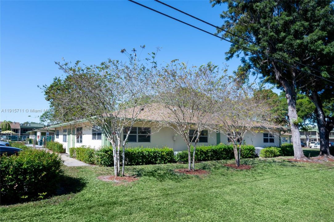 For Sale: $179,900 (2 beds, 1 baths, 790 Square Feet)