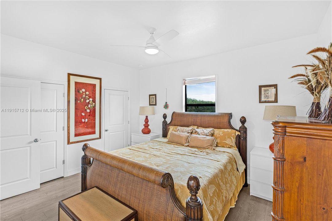 待售: $325,000 (4 贝兹, 2 浴室, 0 平方英尺)