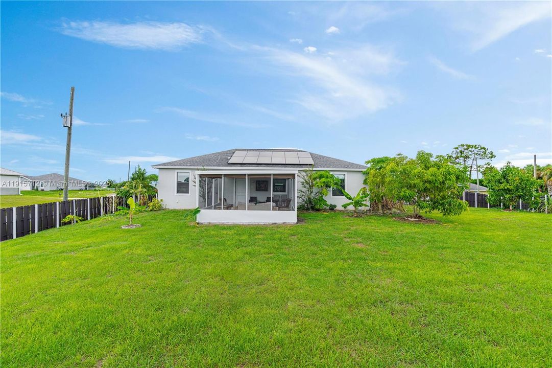 待售: $325,000 (4 贝兹, 2 浴室, 0 平方英尺)