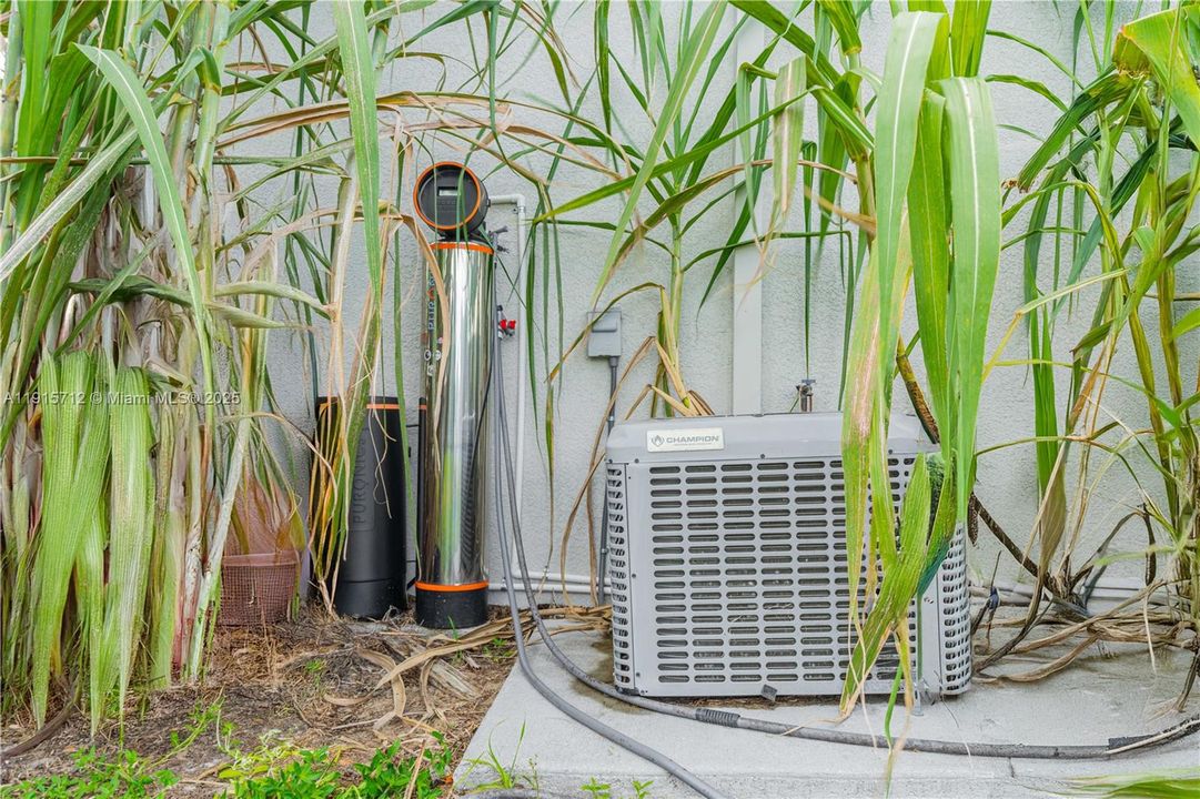 待售: $325,000 (4 贝兹, 2 浴室, 0 平方英尺)