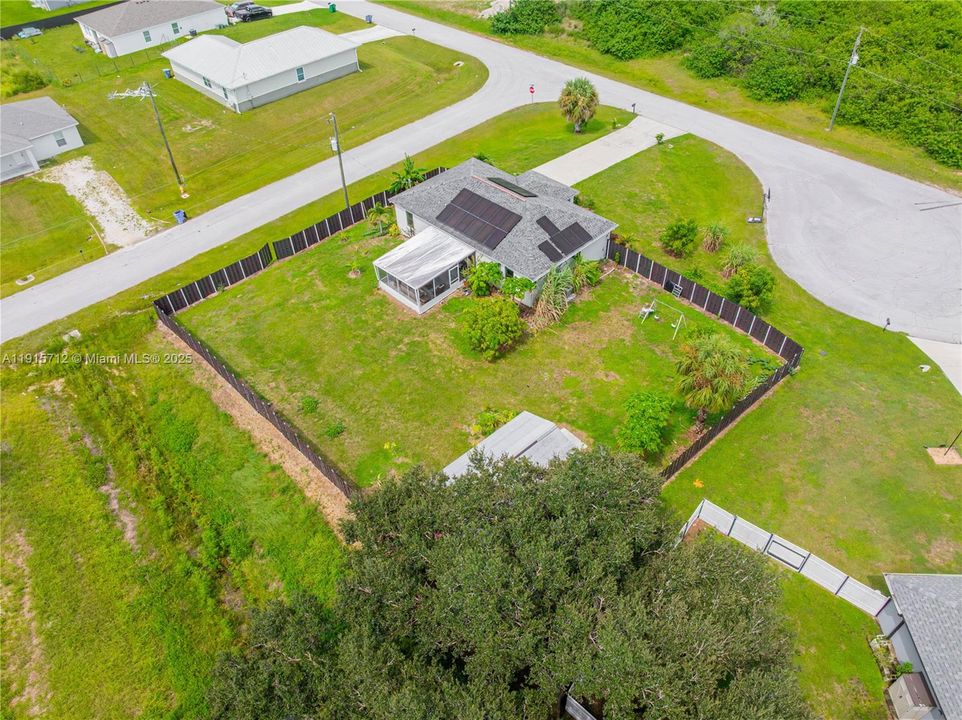 待售: $325,000 (4 贝兹, 2 浴室, 0 平方英尺)