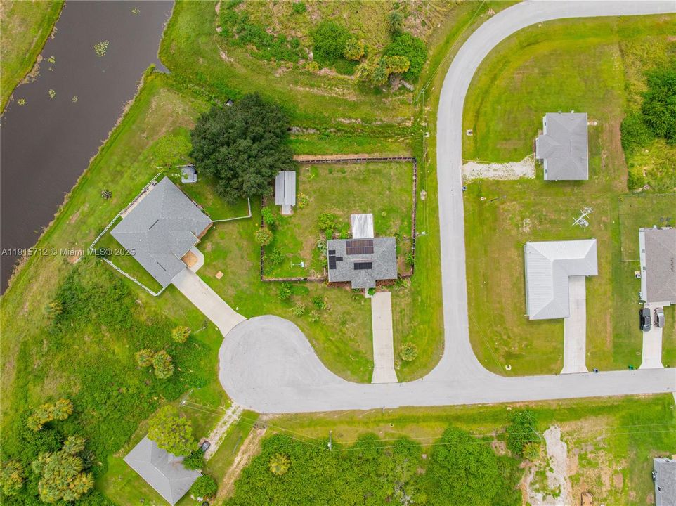 待售: $325,000 (4 贝兹, 2 浴室, 0 平方英尺)