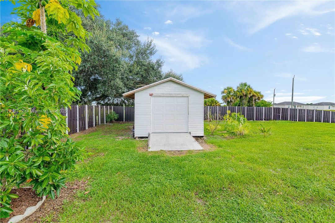 待售: $325,000 (4 贝兹, 2 浴室, 0 平方英尺)