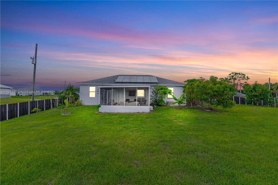 待售: $325,000 (4 贝兹, 2 浴室, 0 平方英尺)