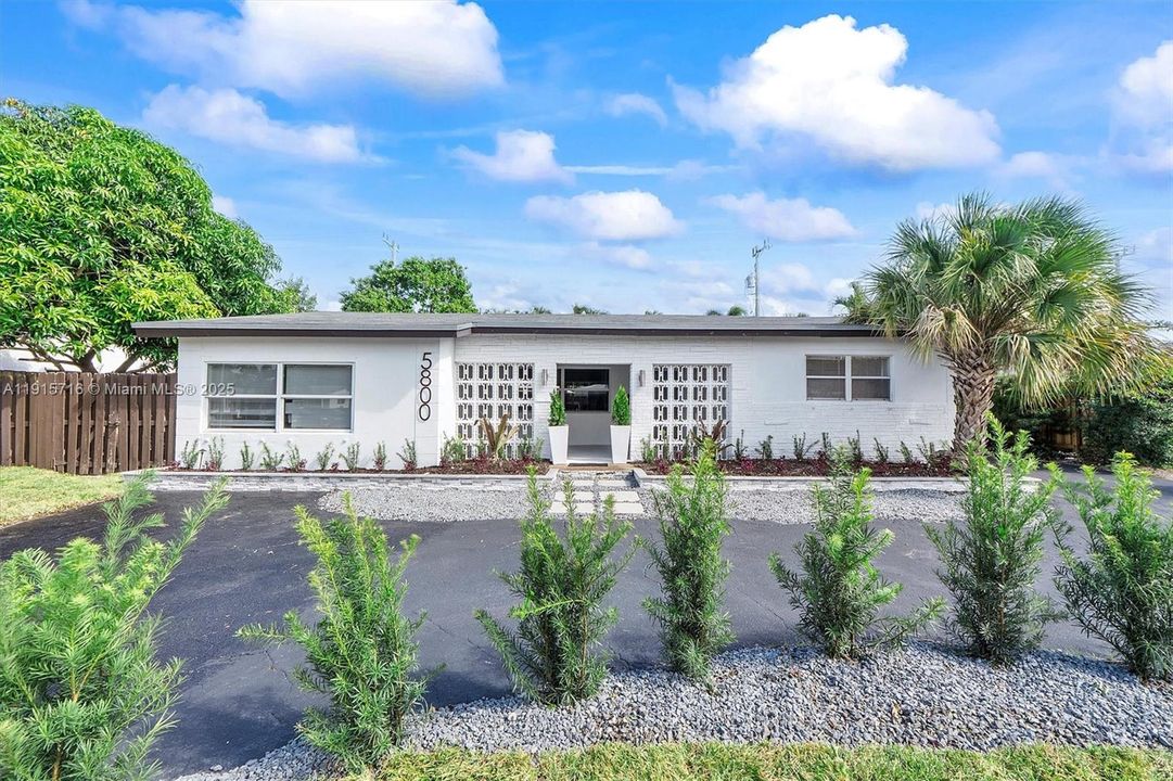 En Venta: $799,000 (4 camas, 2 baños, 1758 Pies cuadrados)