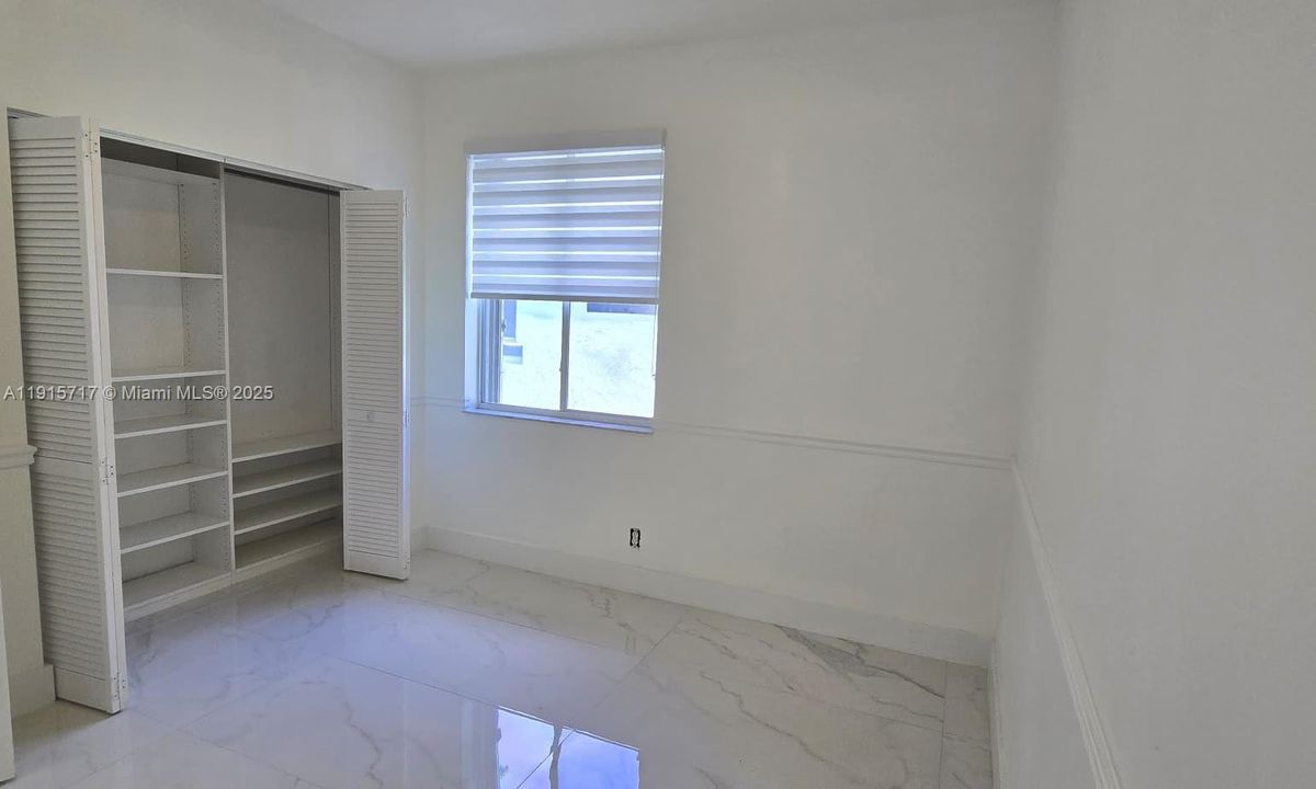 На продажу: $1,110,000 (5 спален, 3 ванн, 2574 Квадратных фут)