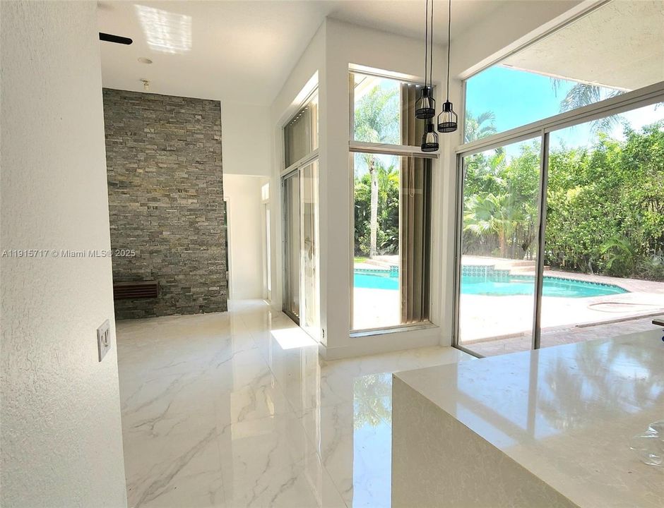 На продажу: $1,110,000 (5 спален, 3 ванн, 2574 Квадратных фут)