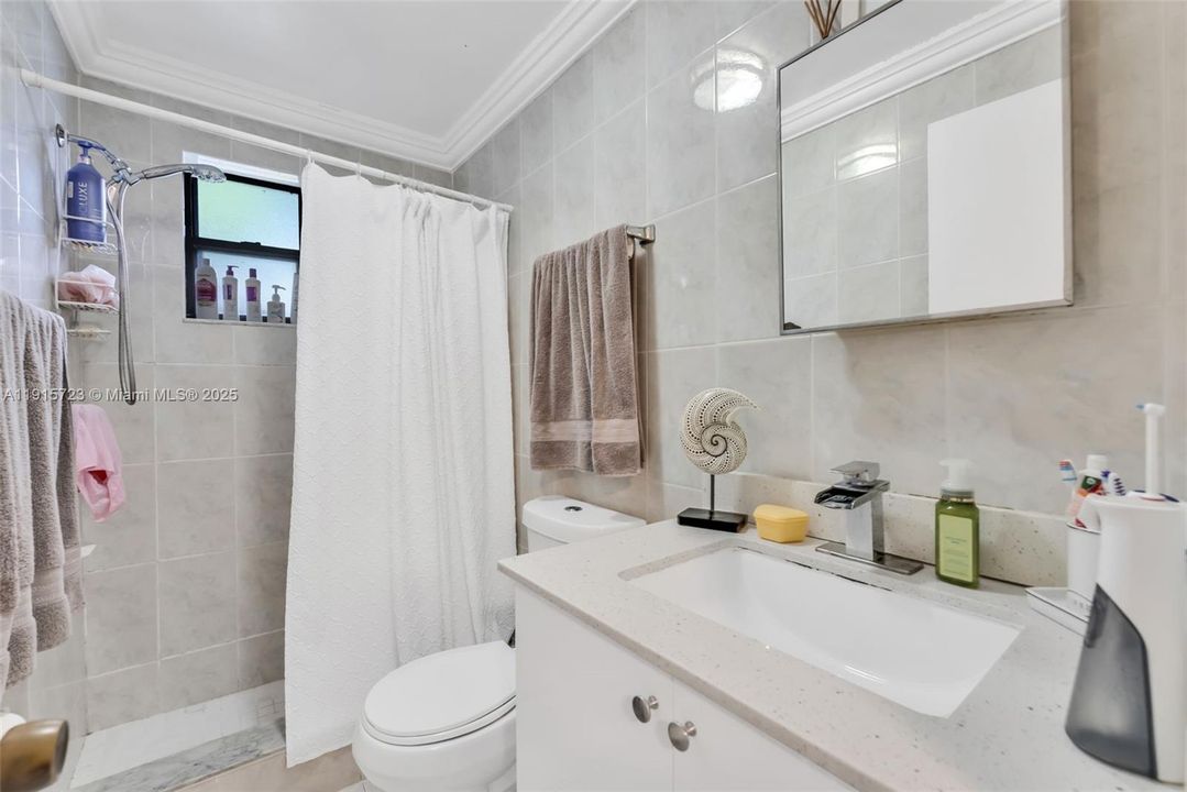 For Sale: $800,000 (2 beds, 2 baths, 2753 Square Feet)