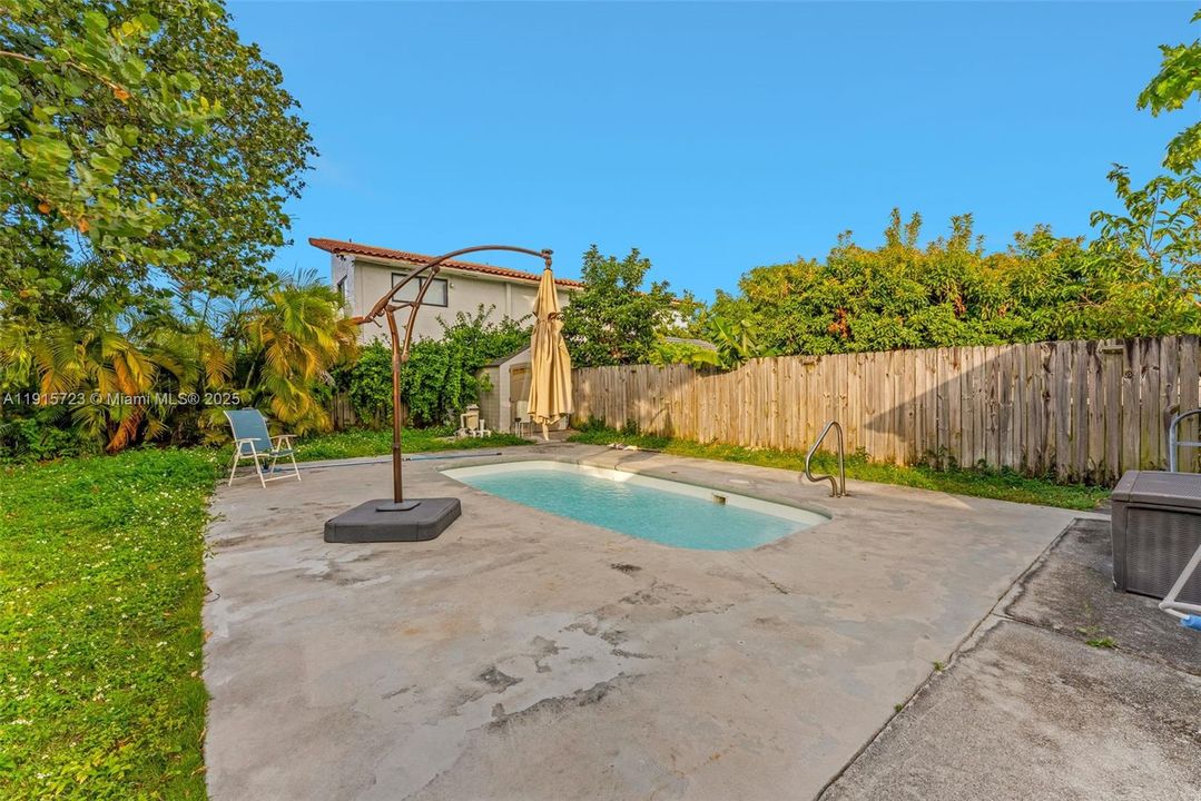 For Sale: $800,000 (2 beds, 2 baths, 2753 Square Feet)