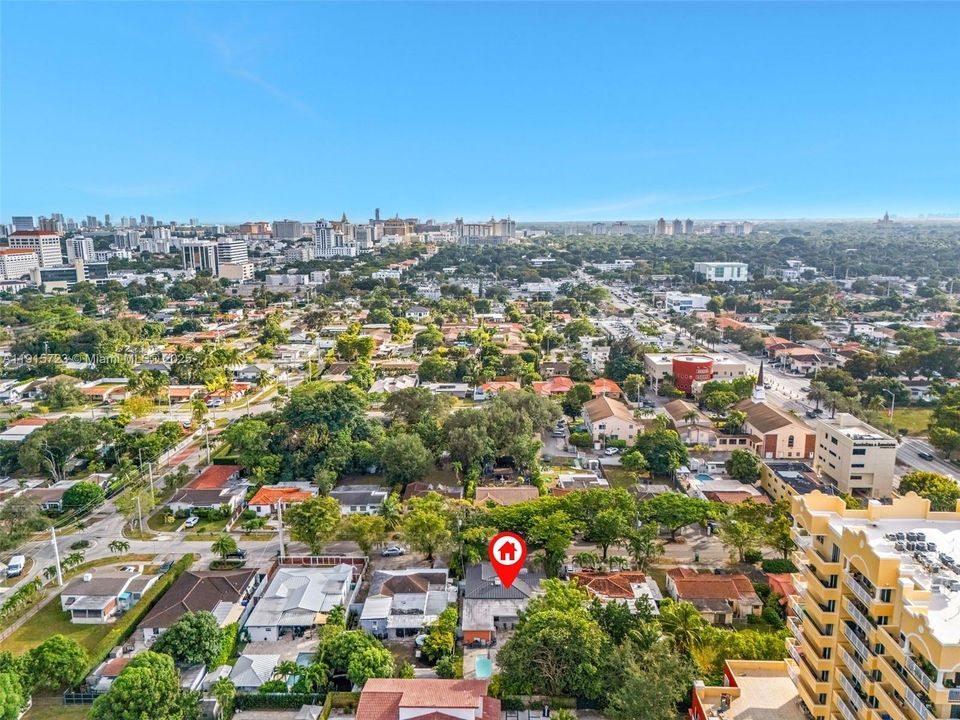 For Sale: $800,000 (2 beds, 2 baths, 2753 Square Feet)