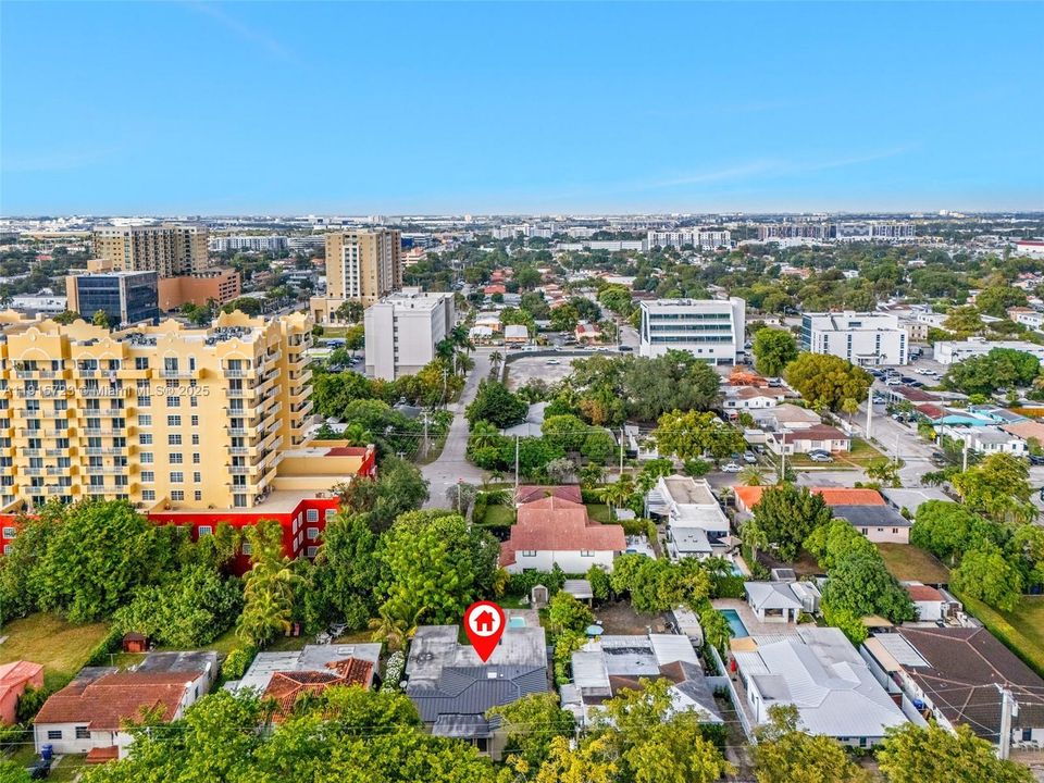 For Sale: $800,000 (2 beds, 2 baths, 2753 Square Feet)