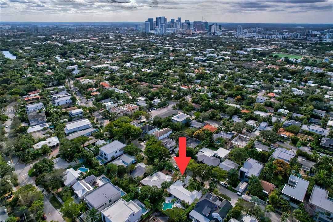 For Sale: $1,580,000 (4 beds, 2 baths, 2010 Square Feet)