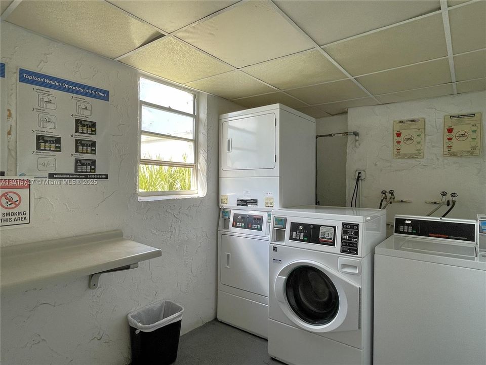 На продажу: $375,000 (3 спален, 2 ванн, 1336 Квадратных фут)