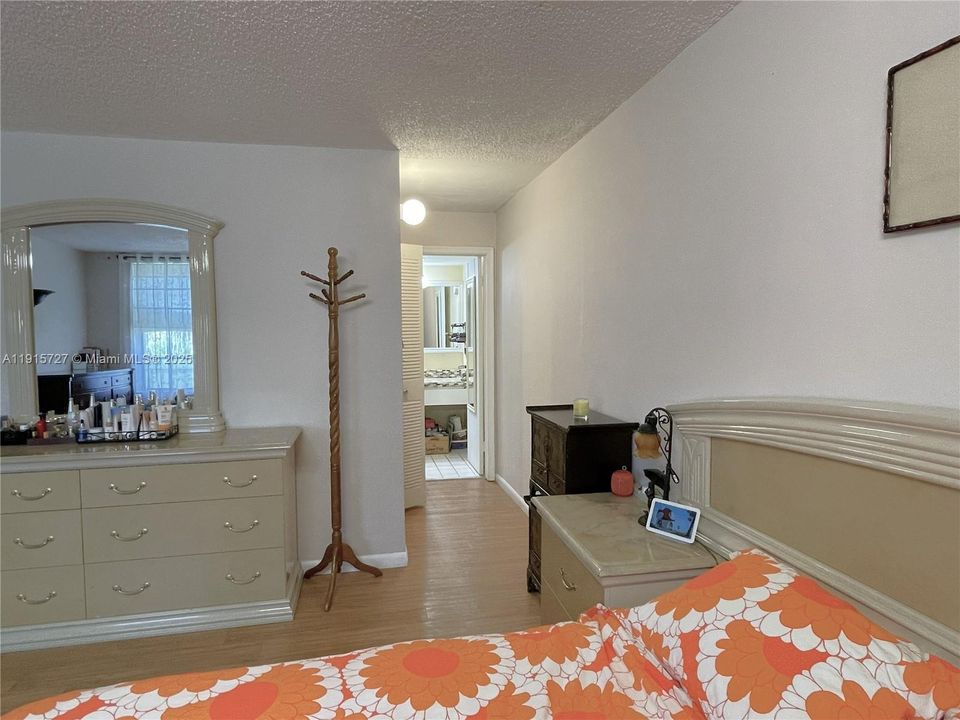 На продажу: $375,000 (3 спален, 2 ванн, 1336 Квадратных фут)