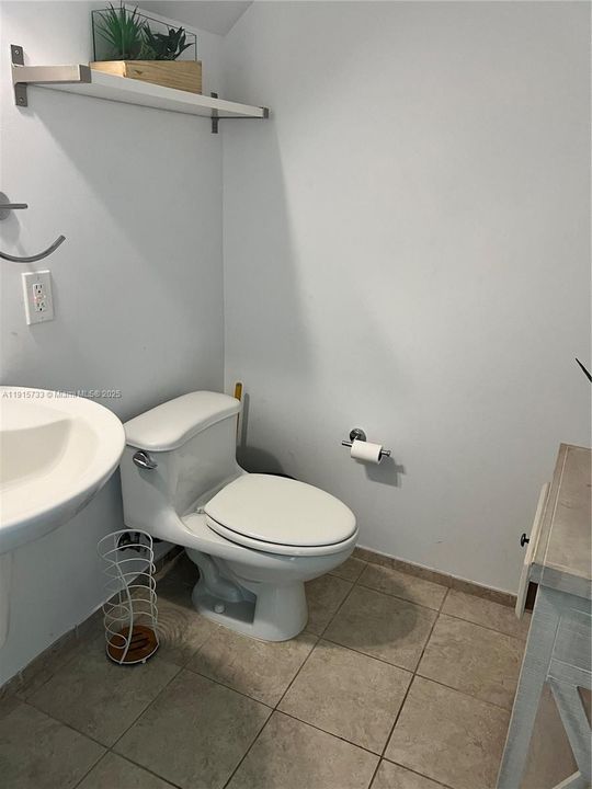 В аренду: $2,850 (1 спален, 1 ванн, 595 Квадратных фут)