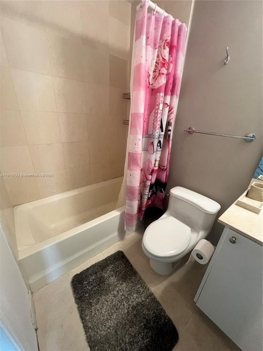 В аренду: $2,850 (1 спален, 1 ванн, 595 Квадратных фут)