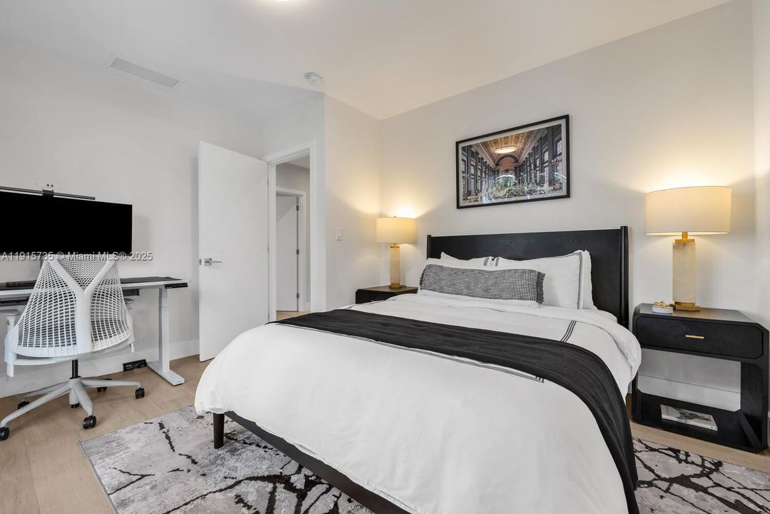 For Sale: $1,325,000 (3 beds, 3 baths, 1981 Square Feet)