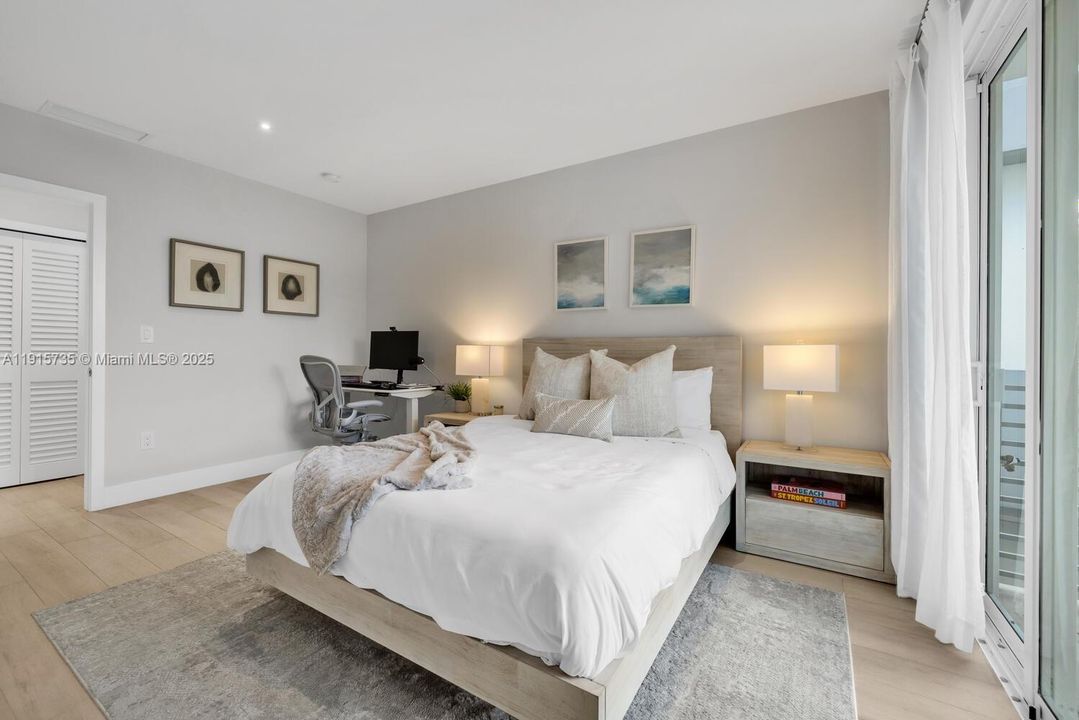 For Sale: $1,325,000 (3 beds, 3 baths, 1981 Square Feet)