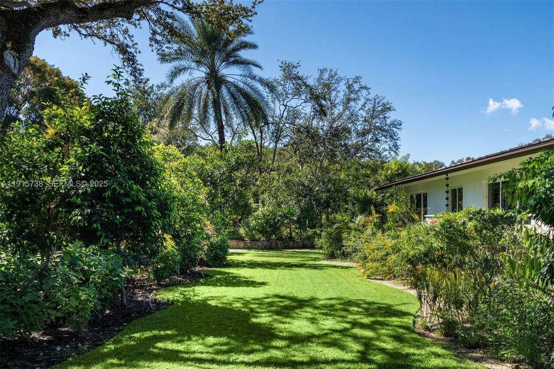 For Sale: $4,000,000 (4 beds, 4 baths, 3191 Square Feet)