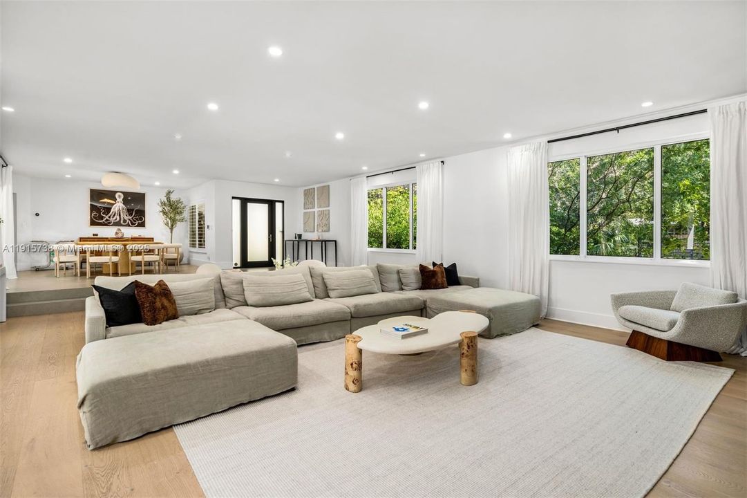 For Sale: $4,000,000 (4 beds, 4 baths, 3191 Square Feet)