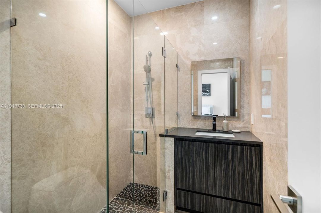 For Sale: $4,000,000 (4 beds, 4 baths, 3191 Square Feet)