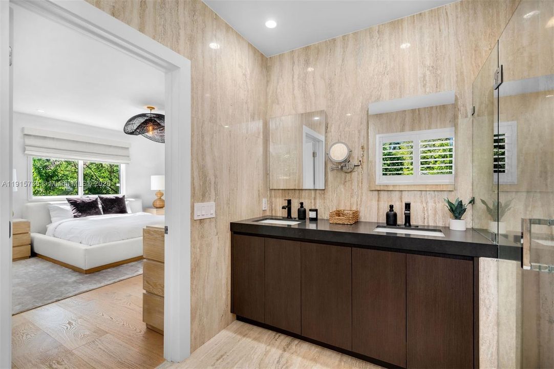 For Sale: $4,000,000 (4 beds, 4 baths, 3191 Square Feet)