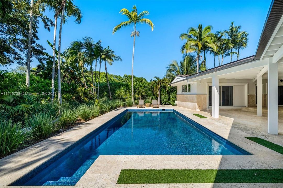 For Sale: $4,000,000 (4 beds, 4 baths, 3191 Square Feet)