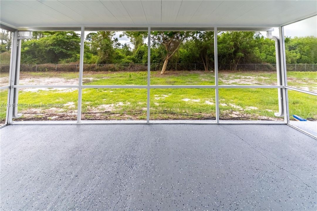 For Sale: $299,000 (3 beds, 2 baths, 1085 Square Feet)