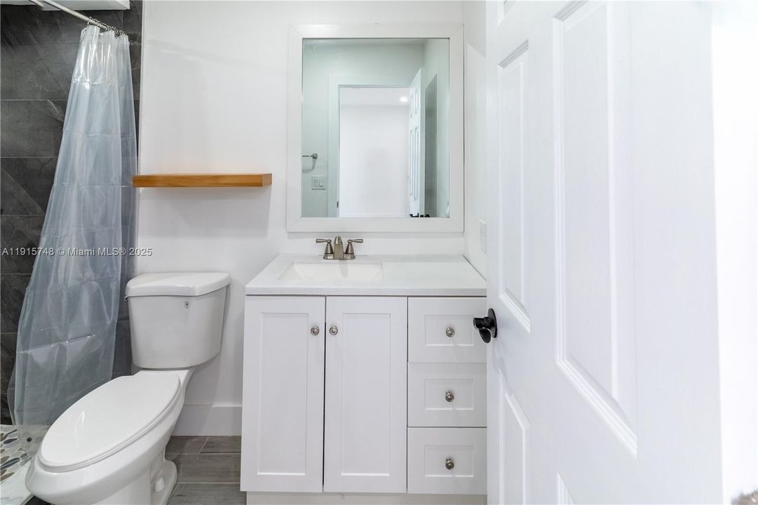 For Sale: $299,000 (3 beds, 2 baths, 1085 Square Feet)