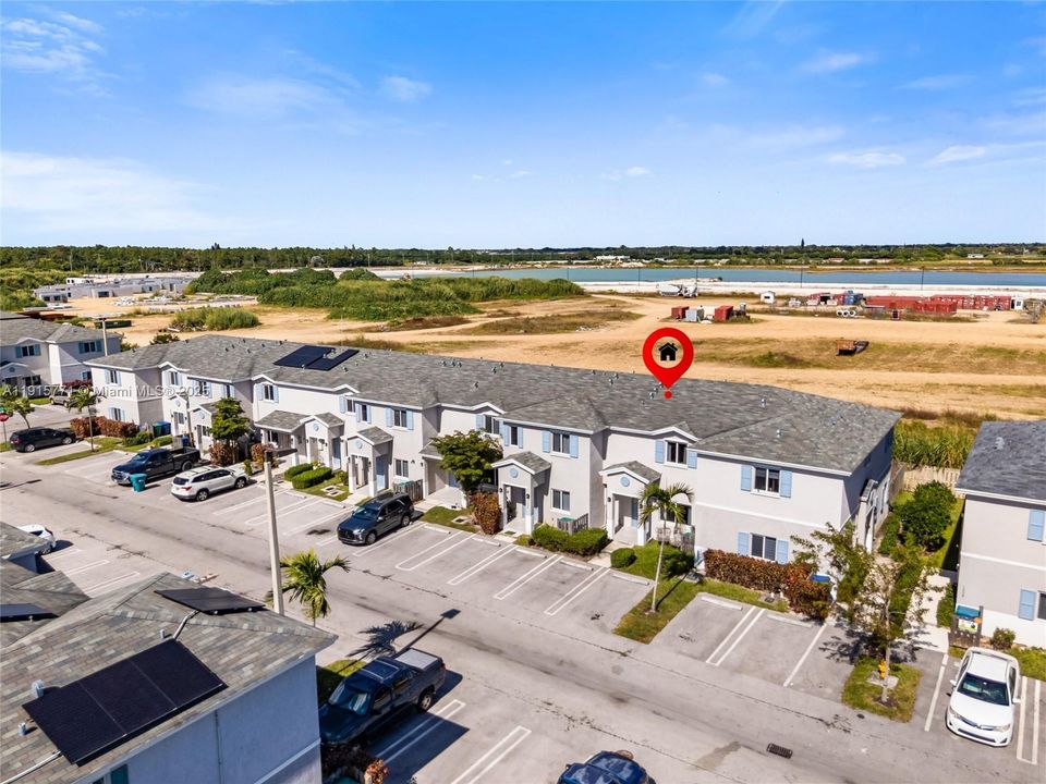 For Sale: $340,000 (3 beds, 2 baths, 1464 Square Feet)