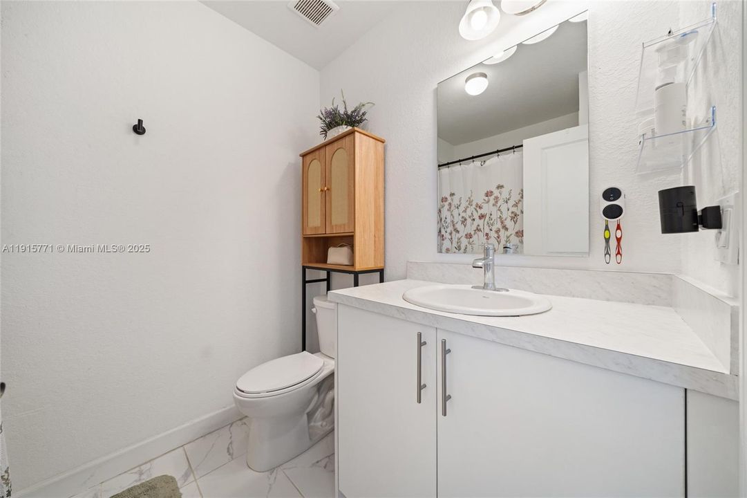 For Sale: $340,000 (3 beds, 2 baths, 1464 Square Feet)