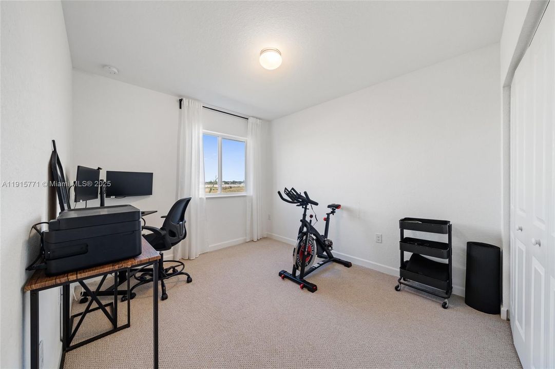 For Sale: $340,000 (3 beds, 2 baths, 1464 Square Feet)