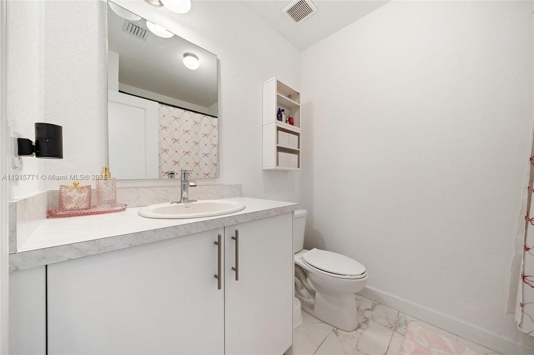 For Sale: $340,000 (3 beds, 2 baths, 1464 Square Feet)