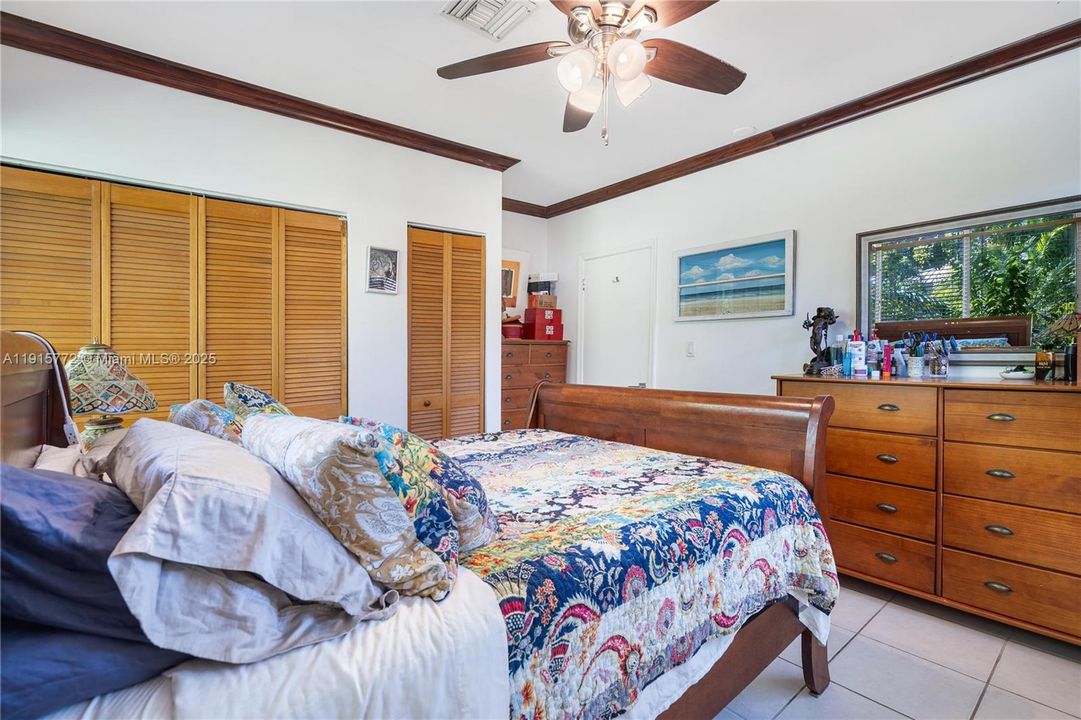 Active With Contract: $999,500 (3 beds, 2 baths, 1515 Square Feet)