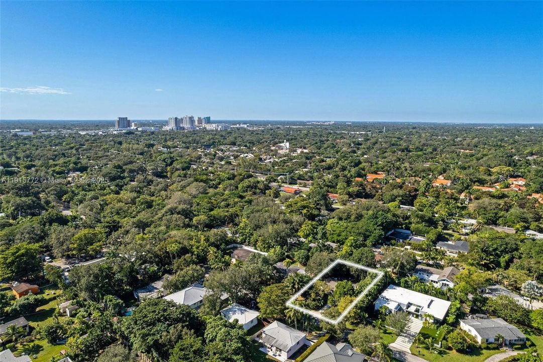 Active With Contract: $999,500 (3 beds, 2 baths, 1515 Square Feet)