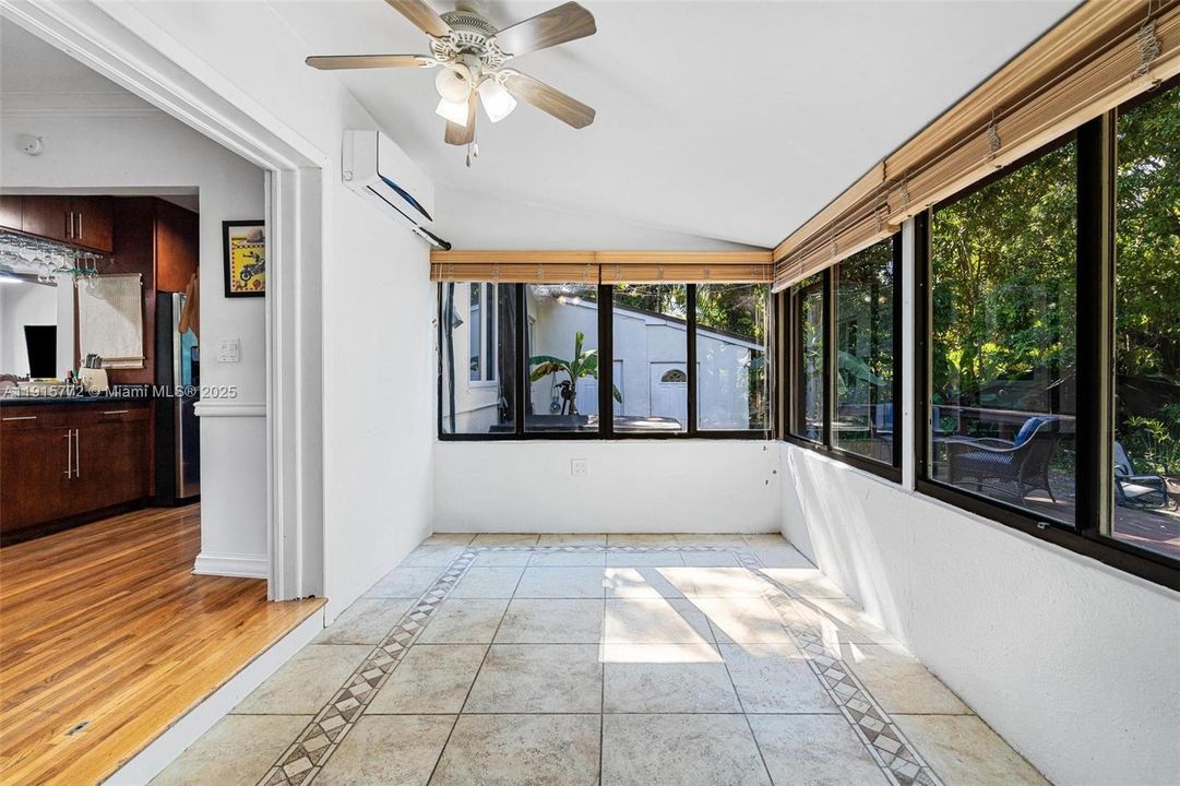 Active With Contract: $999,500 (3 beds, 2 baths, 1515 Square Feet)