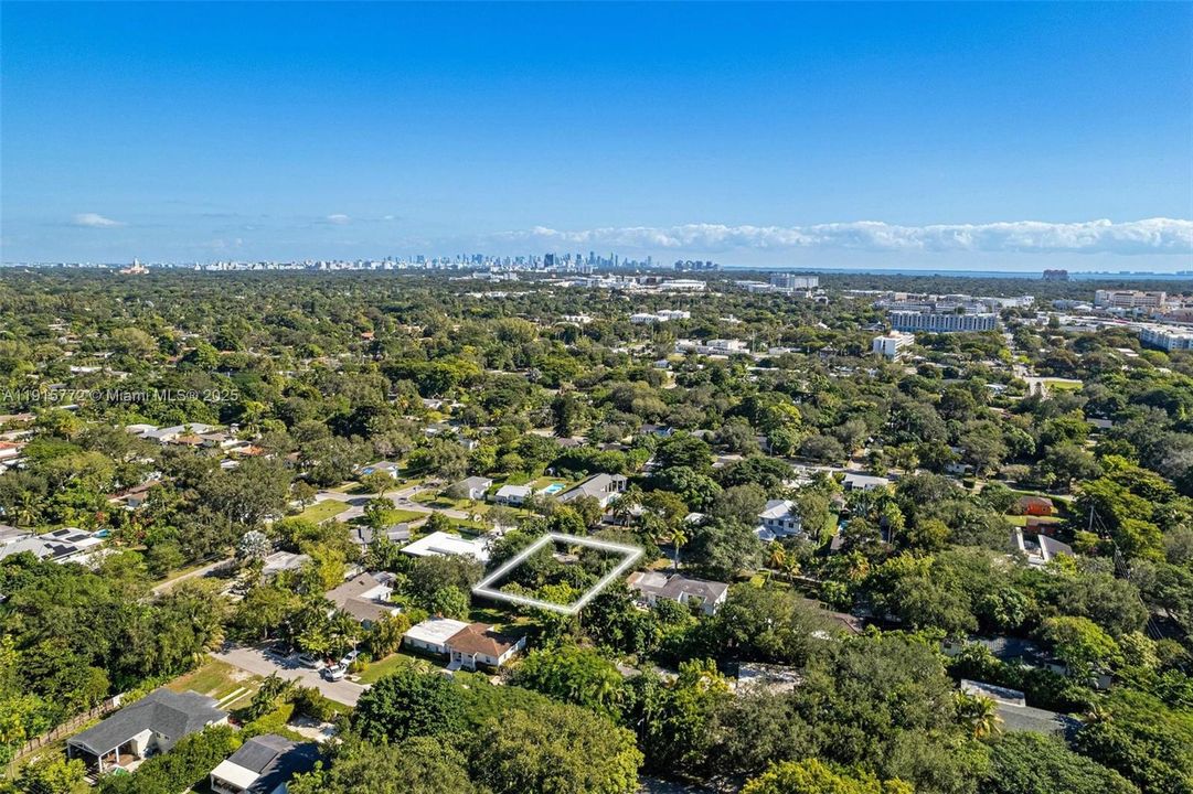 Active With Contract: $999,500 (3 beds, 2 baths, 1515 Square Feet)